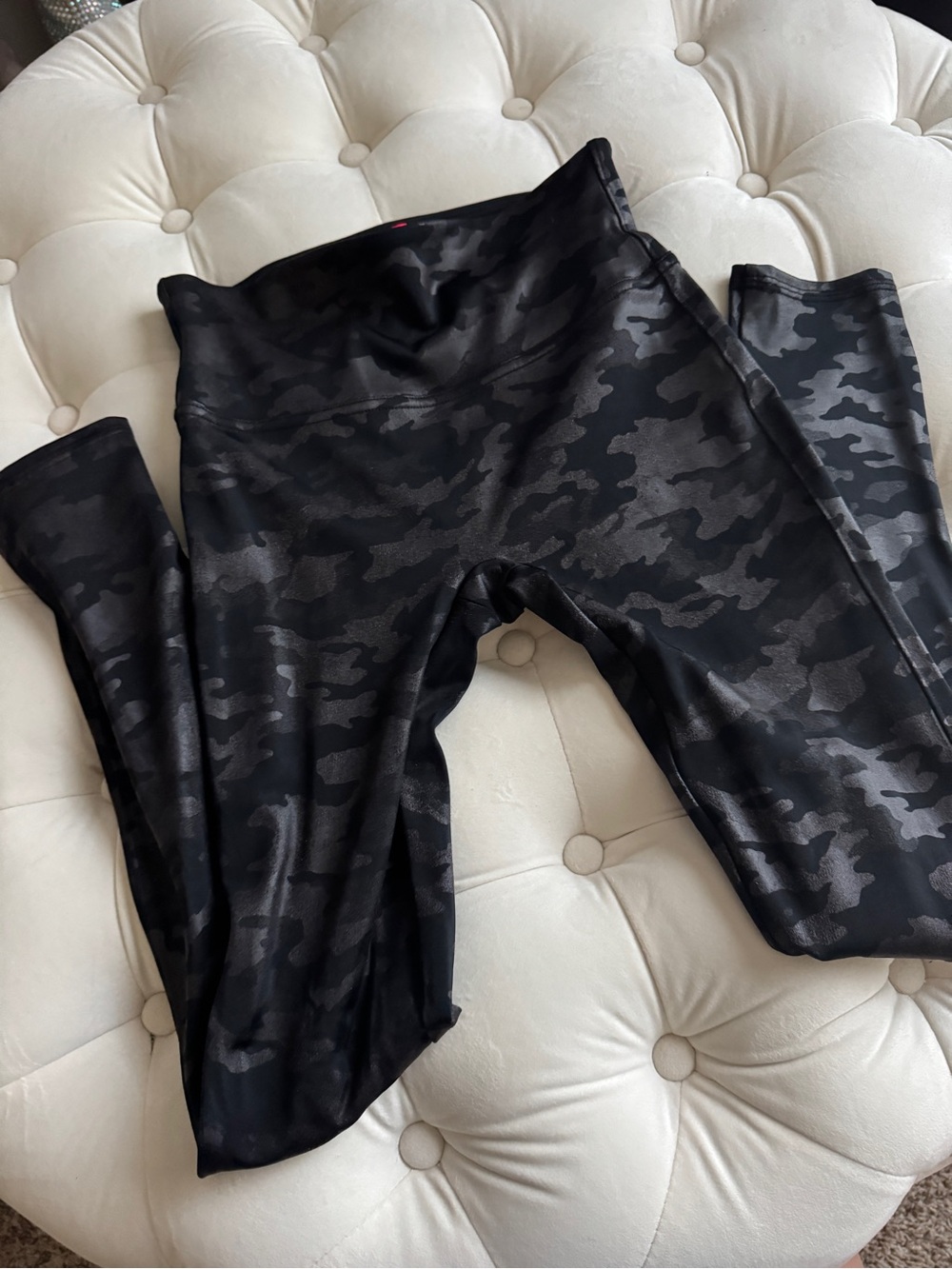 SPANX Black Gray Camo Leggings Small Petite